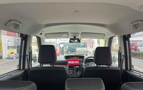 Toyota Tank I, 2017 год, 829 000 рублей, 28 фотография