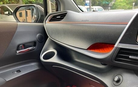 Toyota Sienta II, 2022 год, 1 213 000 рублей, 20 фотография