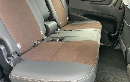 Toyota Sienta II, 2022 год, 1 213 000 рублей, 27 фотография