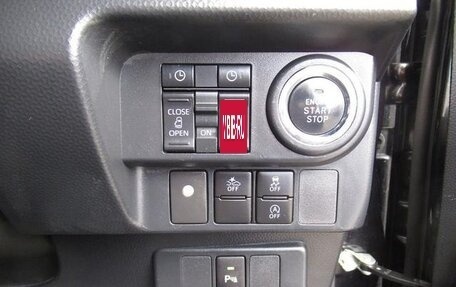 Toyota Roomy I, 2022 год, 1 165 000 рублей, 14 фотография