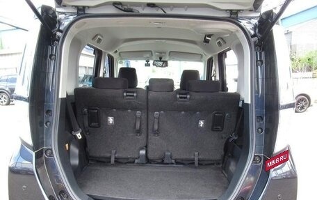 Toyota Roomy I, 2022 год, 1 165 000 рублей, 11 фотография