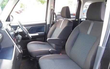 Toyota Roomy I, 2022 год, 1 165 000 рублей, 22 фотография