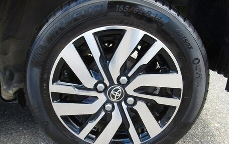 Toyota Roomy I, 2022 год, 1 165 000 рублей, 30 фотография