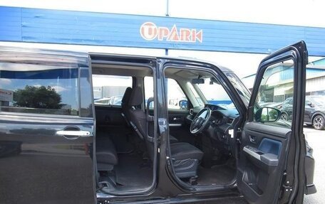 Toyota Roomy I, 2022 год, 1 165 000 рублей, 33 фотография