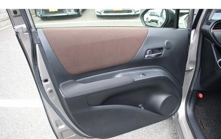 Toyota Sienta II, 2018 год, 1 189 000 рублей, 27 фотография