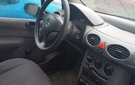 Mercedes-Benz A-Класс, 1998 год, 270 000 рублей, 3 фотография