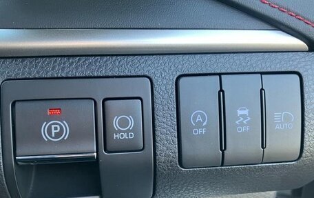 Toyota Harrier, 2020 год, 2 369 000 рублей, 15 фотография