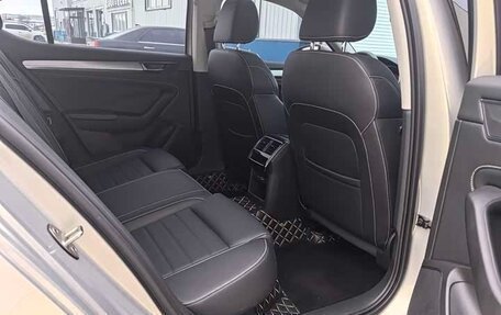 Skoda Superb III рестайлинг, 2023 год, 2 170 000 рублей, 12 фотография