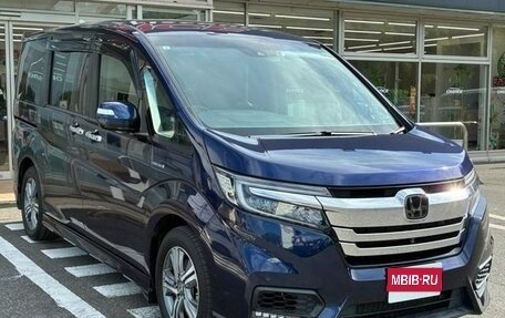 Honda Stepwgn IV, 2017 год, 1 811 000 рублей, 1 фотография