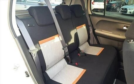 Toyota Passo III, 2023 год, 1 000 000 рублей, 13 фотография