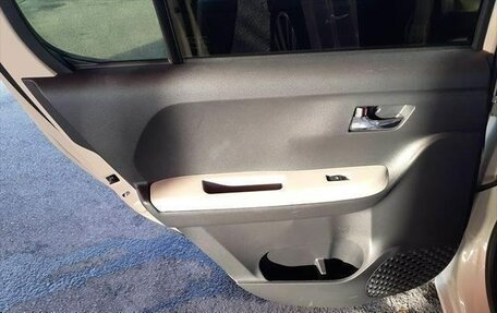 Toyota Passo III, 2023 год, 1 000 000 рублей, 34 фотография