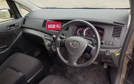 Toyota ISis I, 2017 год, 1 106 000 рублей, 14 фотография