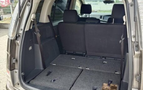 Toyota ISis I, 2017 год, 1 106 000 рублей, 29 фотография