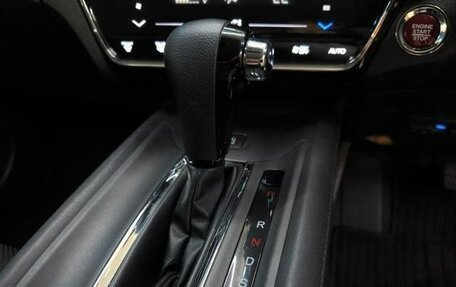 Honda Vezel, 2015 год, 1 326 000 рублей, 15 фотография