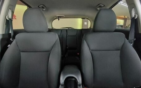 Honda Vezel, 2015 год, 1 326 000 рублей, 25 фотография