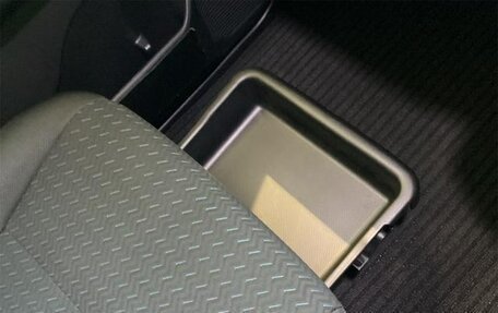 Toyota Roomy I, 2023 год, 962 000 рублей, 35 фотография