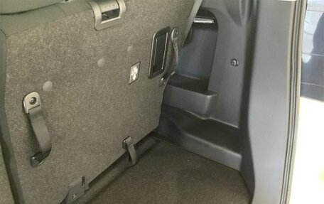 Toyota Roomy I, 2023 год, 962 000 рублей, 25 фотография