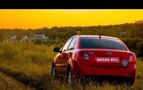 KIA Rio II, 2010 год, 600 000 рублей, 2 фотография