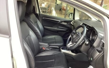 Honda Fit III, 2015 год, 925 000 рублей, 18 фотография