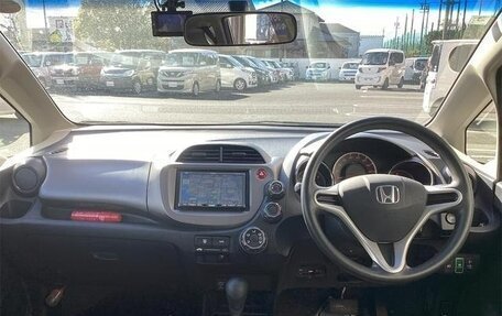 Honda Fit III, 2013 год, 669 000 рублей, 6 фотография