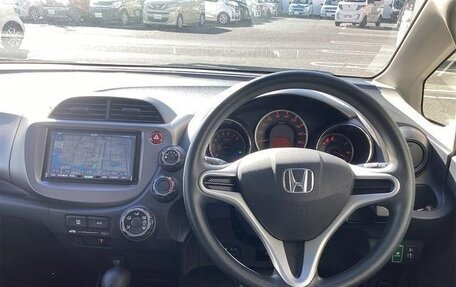 Honda Fit III, 2013 год, 669 000 рублей, 7 фотография