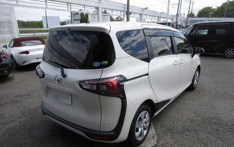 Toyota Sienta II, 2022 год, 1 210 000 рублей, 4 фотография