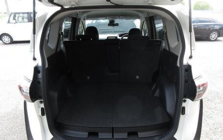 Toyota Sienta II, 2022 год, 1 210 000 рублей, 15 фотография