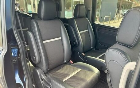 Honda Stepwgn IV, 2017 год, 1 811 000 рублей, 4 фотография