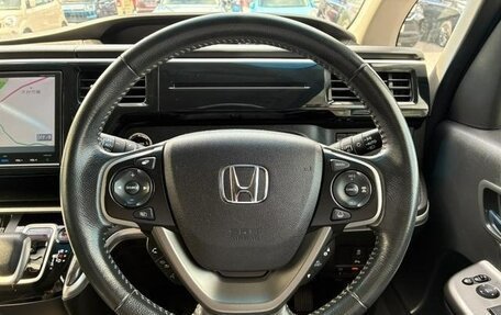 Honda Stepwgn IV, 2017 год, 1 811 000 рублей, 11 фотография