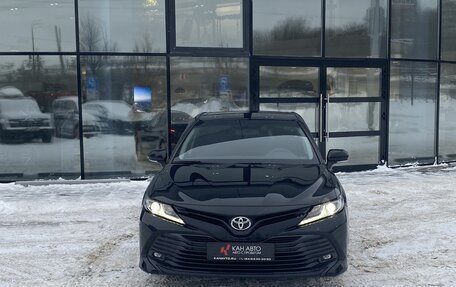 Toyota Camry, 2020 год, 2 198 000 рублей, 2 фотография