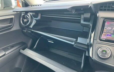 Toyota Corolla, 2017 год, 990 000 рублей, 18 фотография