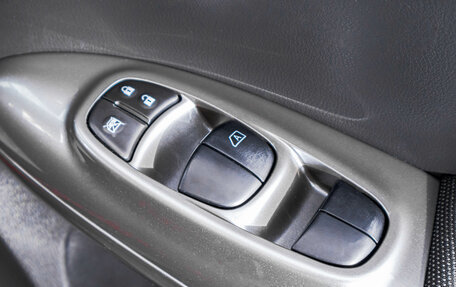 Nissan Juke II, 2011 год, 979 000 рублей, 17 фотография