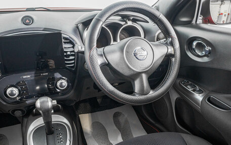 Nissan Juke II, 2011 год, 979 000 рублей, 20 фотография