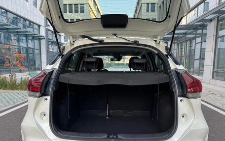 Nissan Kicks I, 2022 год, 1 965 000 рублей, 4 фотография