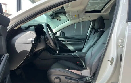 Mazda 3, 2024 год, 2 315 000 рублей, 4 фотография