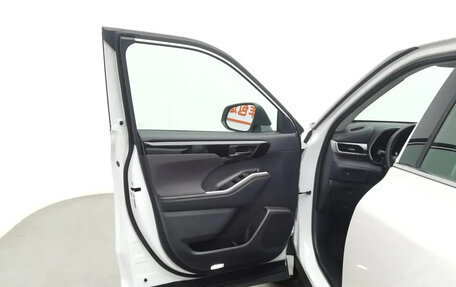 Toyota Highlander, 2024 год, 7 040 000 рублей, 11 фотография