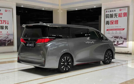 Toyota Alphard, 2024 год, 16 120 000 рублей, 2 фотография