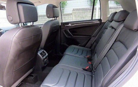 Volkswagen Tiguan II, 2022 год, 2 835 000 рублей, 9 фотография