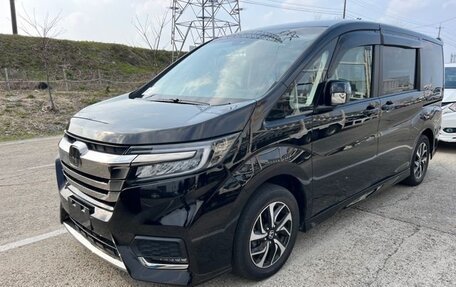 Honda Stepwgn IV, 2021 год, 2 360 000 рублей, 2 фотография