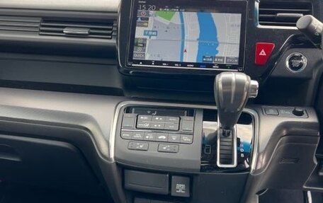 Honda Stepwgn IV, 2021 год, 2 360 000 рублей, 24 фотография