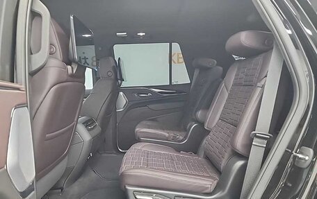 Cadillac Escalade V, 2024 год, 13 720 000 рублей, 10 фотография