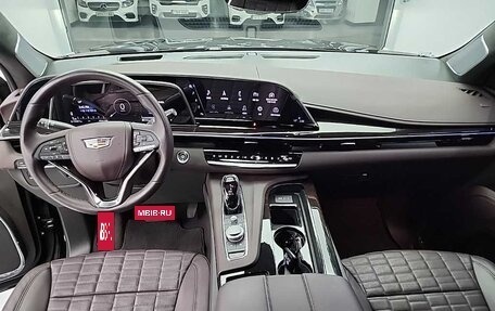 Cadillac Escalade V, 2024 год, 13 720 000 рублей, 4 фотография