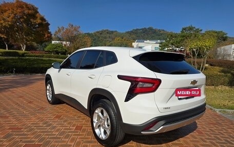 Chevrolet Trax, 2024 год, 2 140 000 рублей, 2 фотография