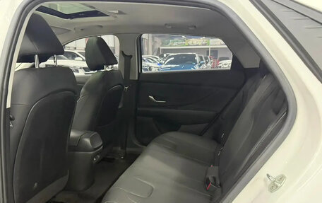 Hyundai Elantra, 2022 год, 1 830 000 рублей, 6 фотография