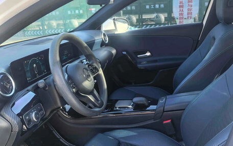 Mercedes-Benz A-Класс, 2022 год, 2 300 000 рублей, 4 фотография