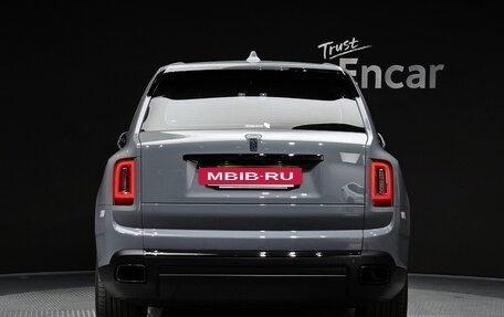 Rolls-Royce Cullinan, 2024 год, 40 020 000 рублей, 3 фотография