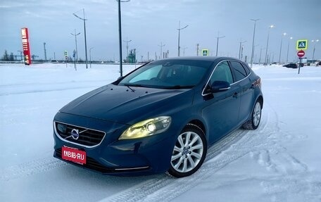 Volvo V40 II рестайлинг, 2013 год, 1 400 000 рублей, 1 фотография