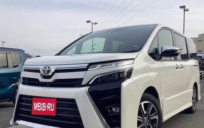 Toyota Voxy III, 2021 год, 2 165 000 рублей, 1 фотография