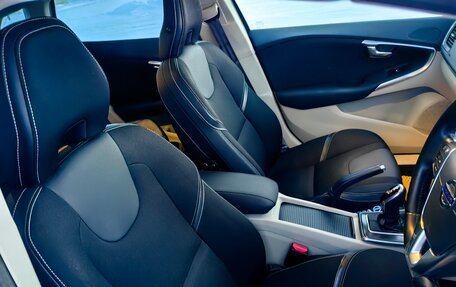 Volvo V40 II рестайлинг, 2013 год, 1 400 000 рублей, 11 фотография