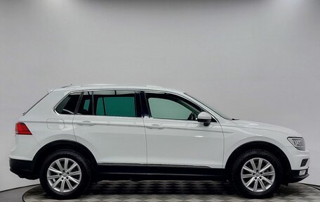 Volkswagen Tiguan II, 2017 год, 1 999 000 рублей, 4 фотография